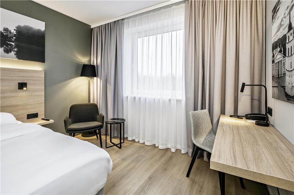 Park By Radisson Airport & Conference Centre